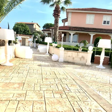 וילה Tenutella בוטרה